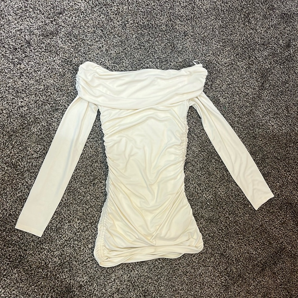 WHITE ZARA LONGSLEEVED MINI RUCHED DRESS - NEVER WORN - SIZE SMALL